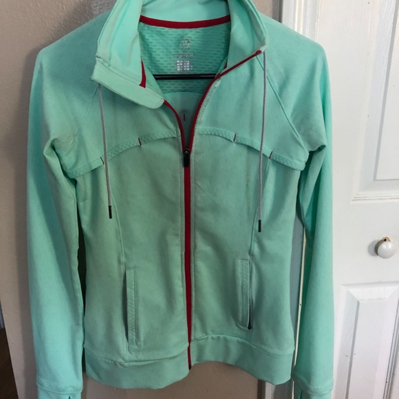 MPG Cityrun Jacket - Like New - Picture 3 of 6